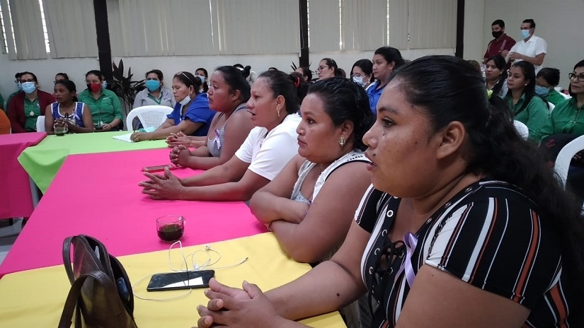 MUJERES